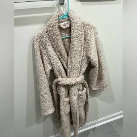 Pottery Barn Robe - Picture 2 of 4